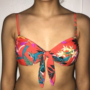 Bikini top piece !